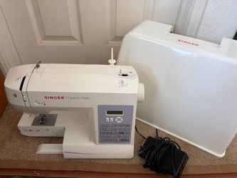 Singer Sewing Machine, Model Fashion Mate