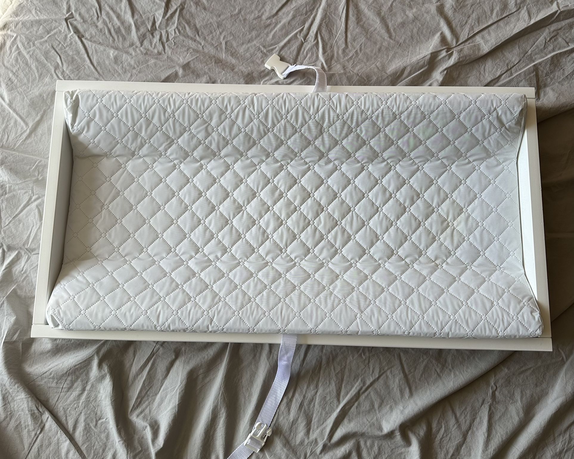 Universal changing topper and pad