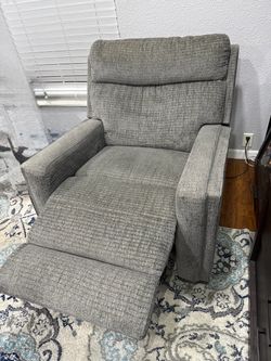Living Spaces Recliner With Usb