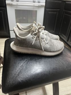 Kids/Women’s Shoes