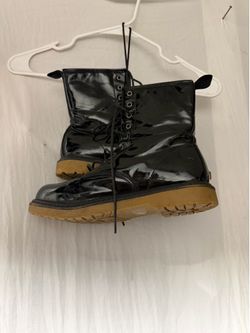 Women’s Size 7 Black Patent Combat Boots Chunky Lace Up Goth Punk Style