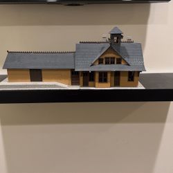 Lionel Train Building 