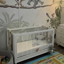 Modern Baby Crib – Like New (Includes Mattress)