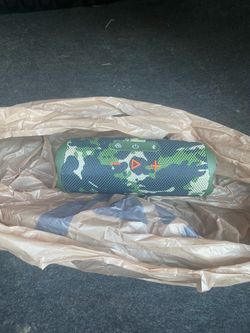 JBL Flip Portable Bluetooth Speaker Camo