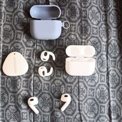Apple Airpods (3rd Gen) With Ear Protectors And Case