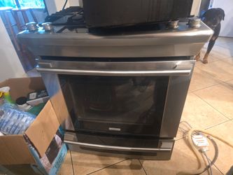 Electrolux Stainless Steel Gas Range with Oven