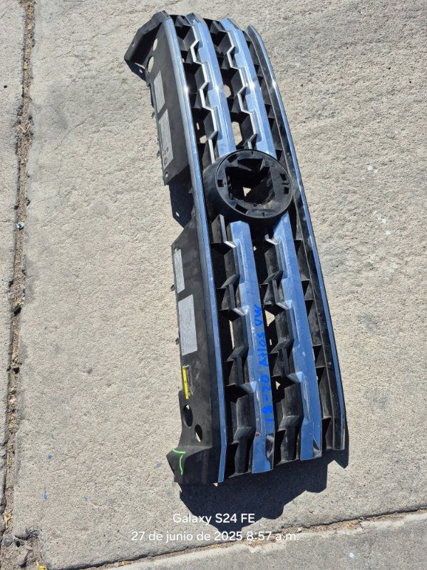 Volkswagen Atlas Grille Oem