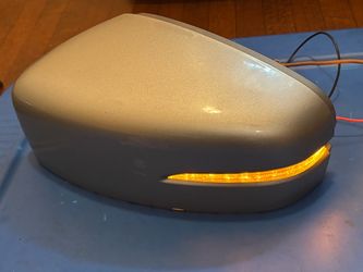 2018-24 Honda Odyssey Left Driver Side Mirror Covers With Turn Signal(Broken Taps)