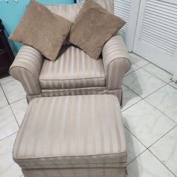 Single Couch Chair With Ottoman