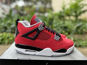 Air Jordan 4 Retro 'Toro Bravo' 2026
