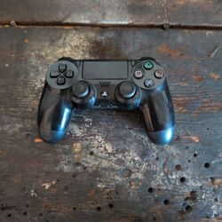 PS4 Controller