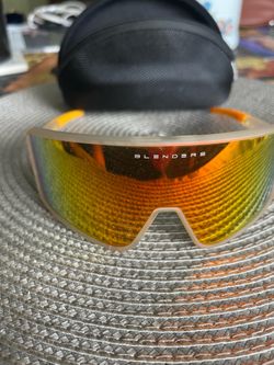 Blenders Saturn cloud glasses