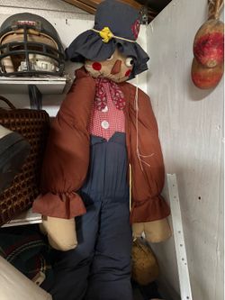 Large Scarecrows (3)