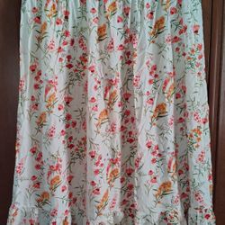 Woman's Flowered Mid Skirt Size XL