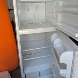 Kirkland Refrigerator / Freezer White