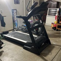Sole F80 Treadmill 