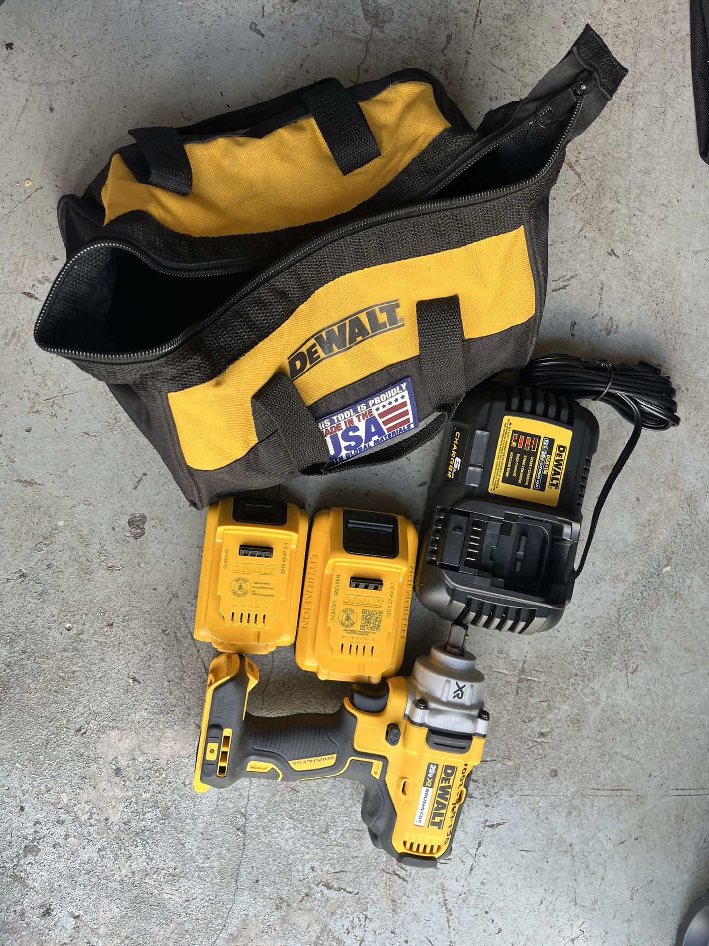 Dewalt Impact Wrench 1/2 Set