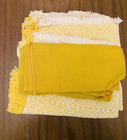 Placemats and napkins