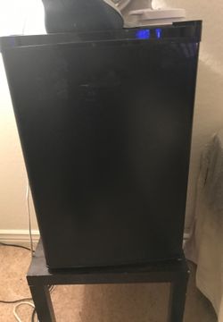 Mini fridge