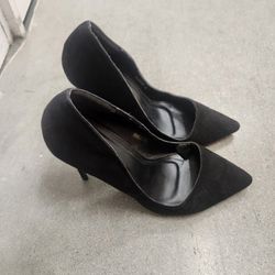 Size 8 Women’s Heels $5