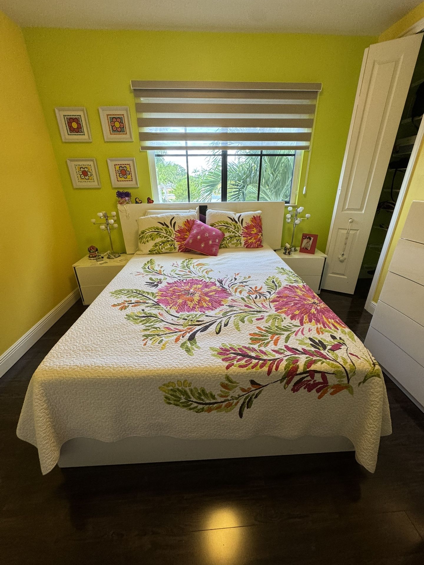 Queen Bed Frame And Nightstands 