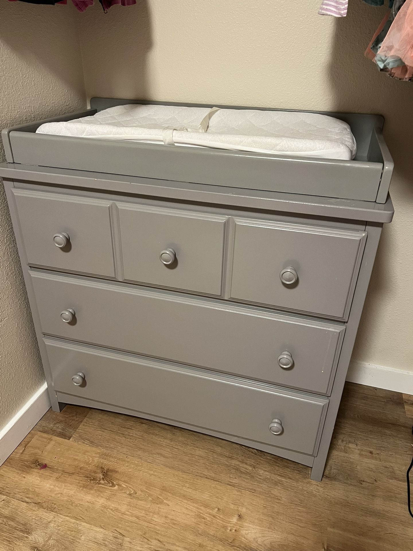 Dresser/Changing Table & Crib
