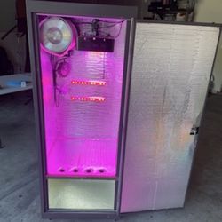 Self contained Grow box 