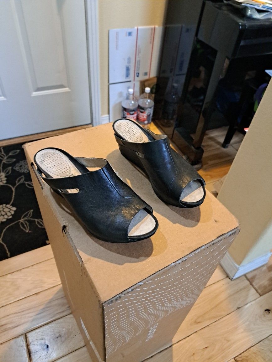 Tsubo Wedge Leather Platform Mule