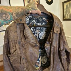 Epic 🙌🙌 !! Vintage Genuine Leather Jacket Featuring Custom Polyester Baseball Art Lining !! 