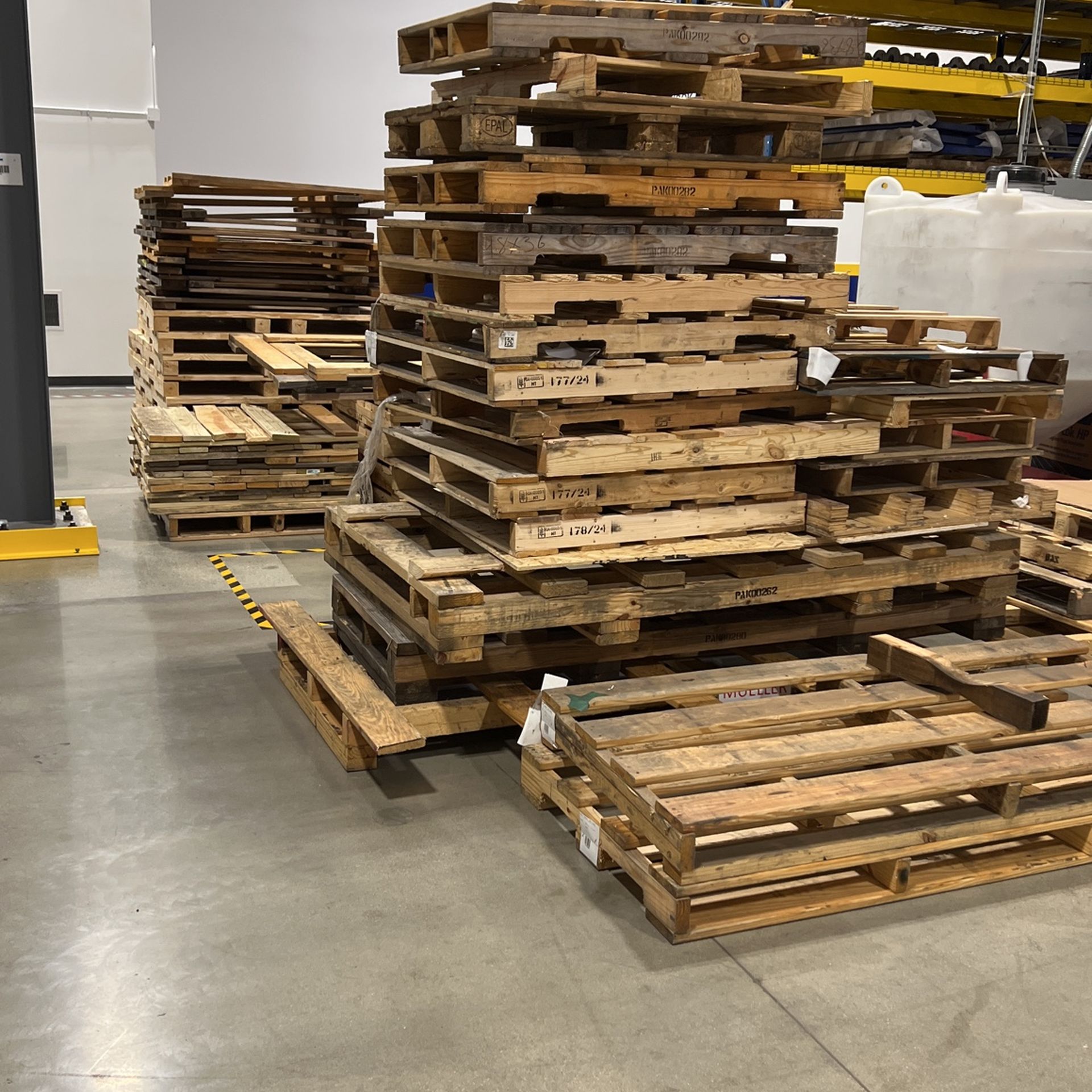 Free pallets