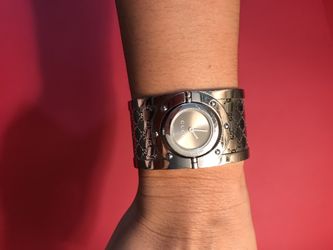 Gucci watch