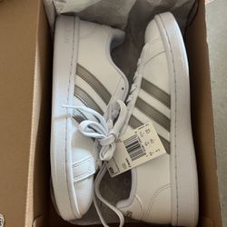 White/silver Adidas Size 6 