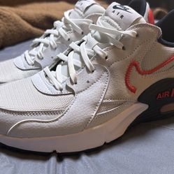 Brand New Nike Air Max And Brand New Nike Hoodie 