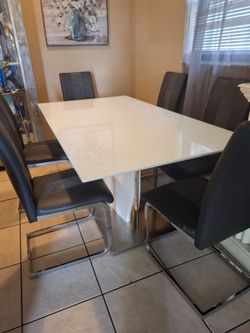 Kitchens table and other stuff