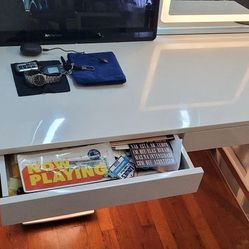 Desk Table With 2 Drawers 