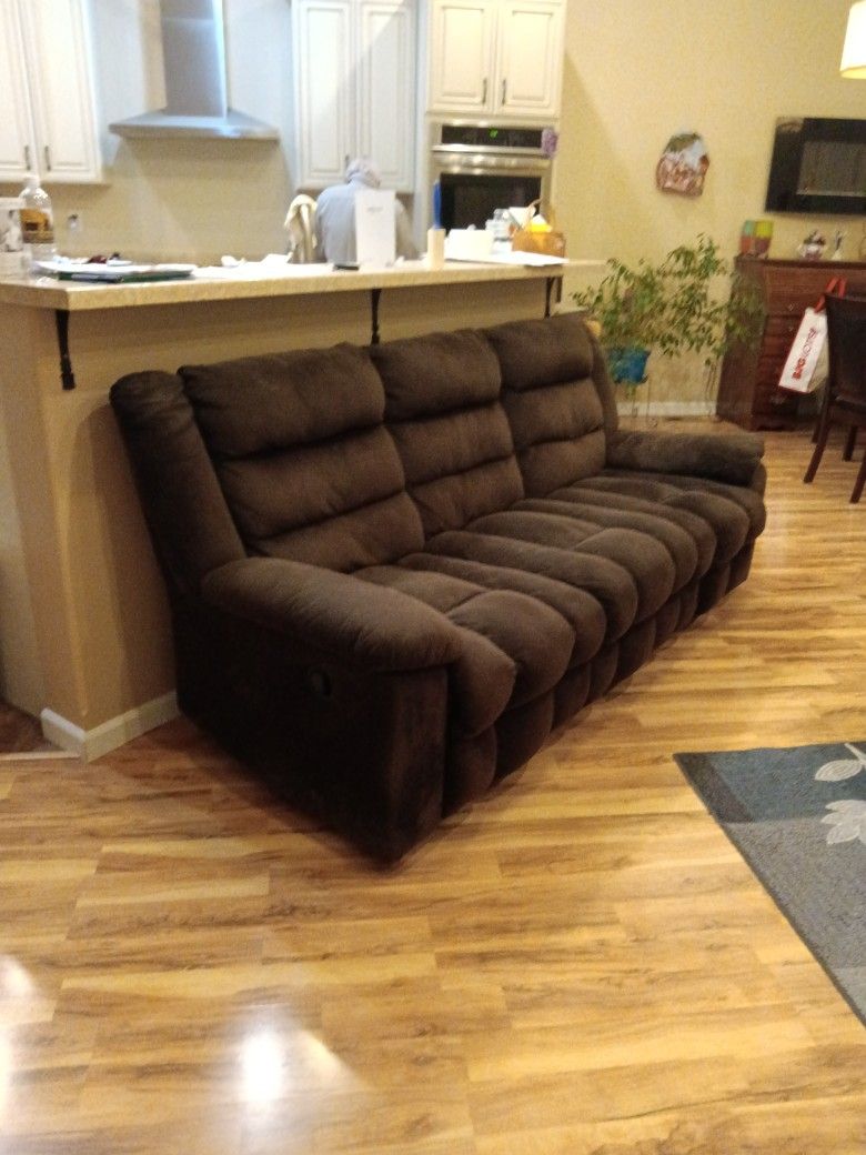 Reclining Sofa