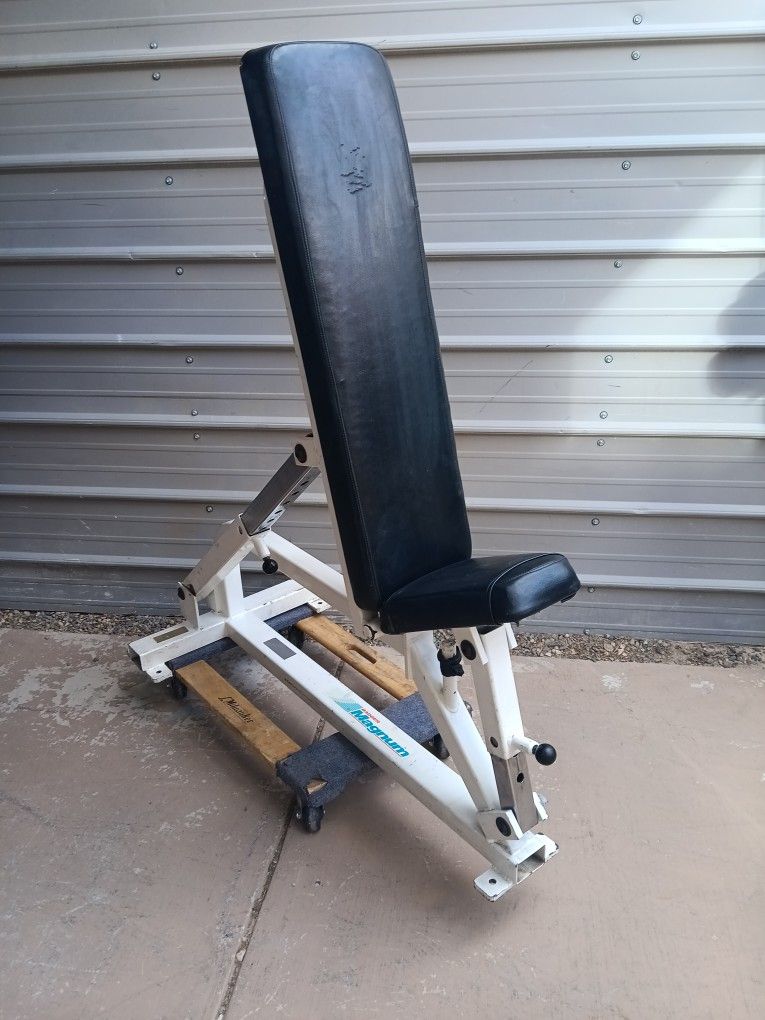 Magnum Badger Weight Bench