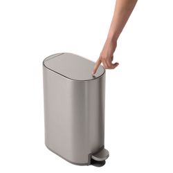 Kohler 8L Step Trash Can=B12-29