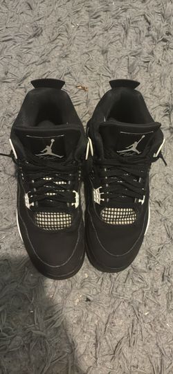 Jordan 4s White Thunder