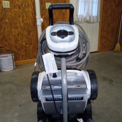 Polaris VRX  IQ     Pool Cleaning Robot 