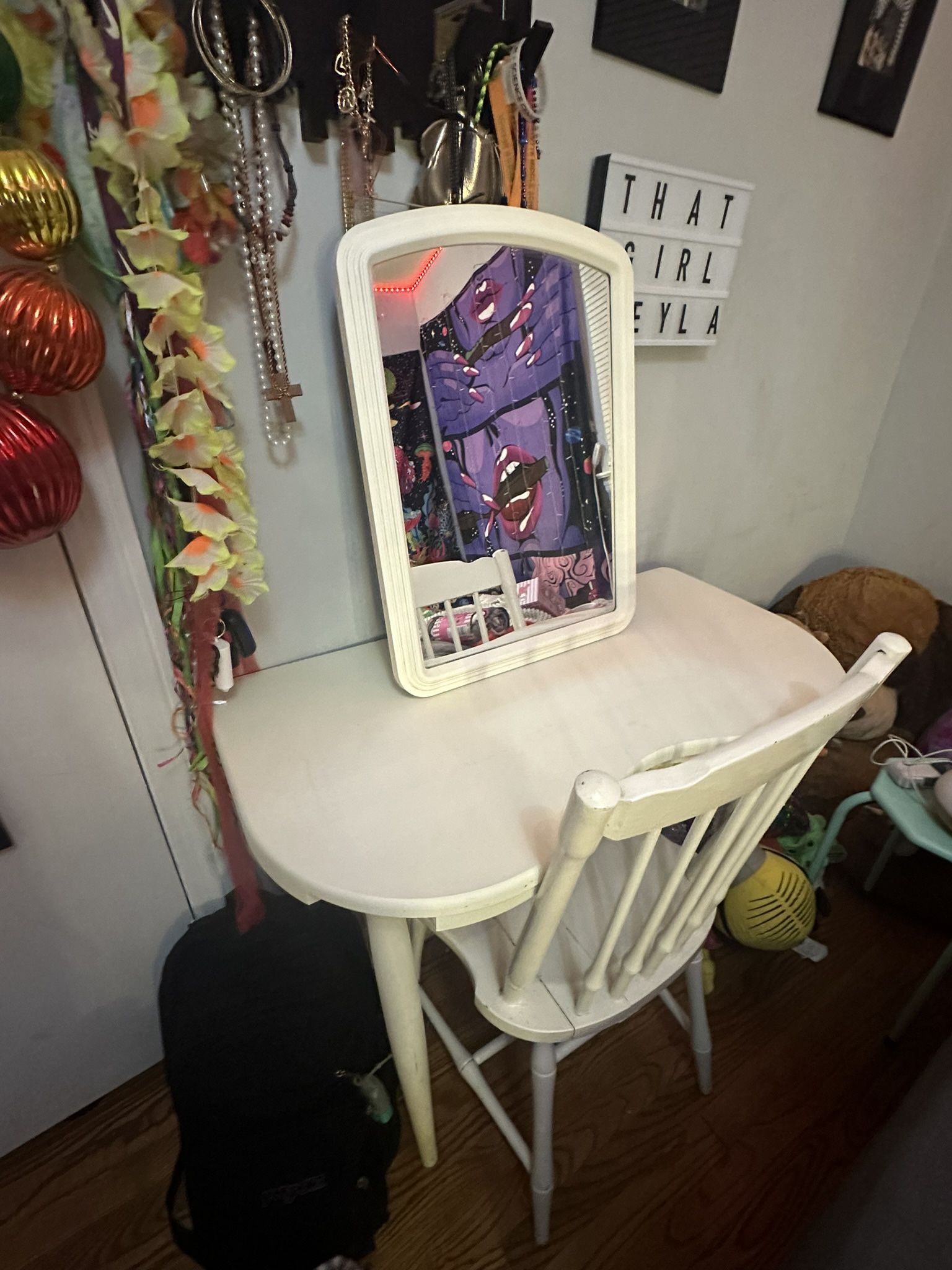 White Vanity/ Desk With Mirror And Chair