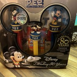 Disney Mickey 80 Years Collection