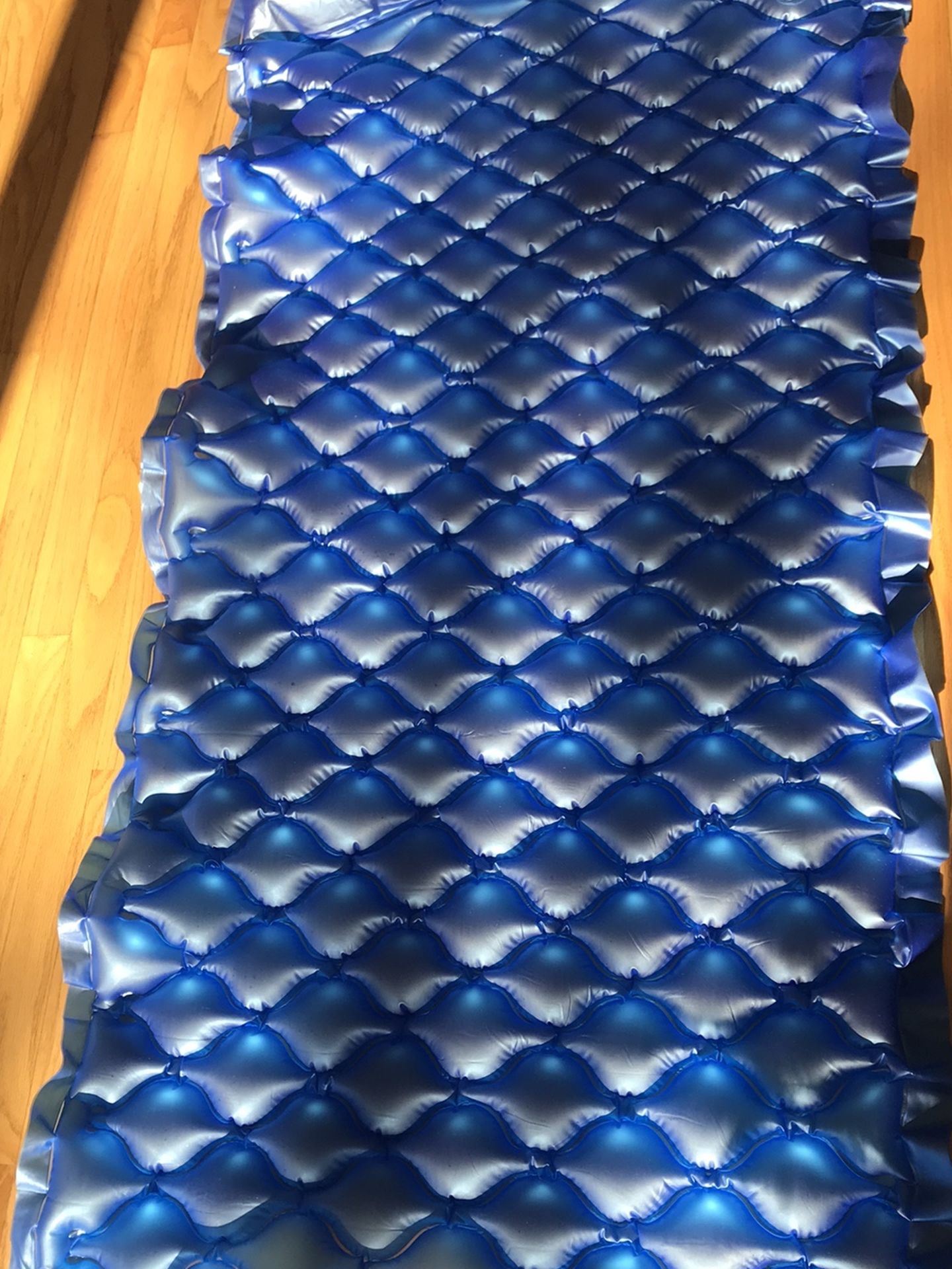 inflatable floating water mat