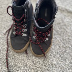 🥾 Old Navy Toddler Boots - Size 5