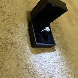 2CT VVS2 Moissanite Ring – GRA Certified – Fully Iced – Adjustable Fit