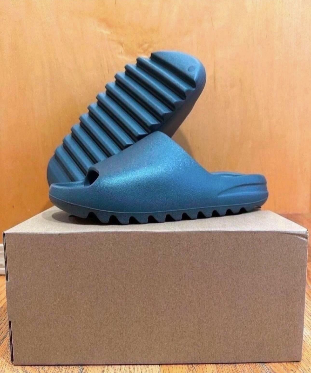 Adidas Yeezy Slide Slate Grey Size 10 Mens ID2350 Brand New