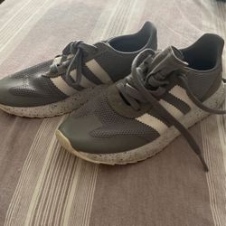Women’s Adidas’s Size 6  