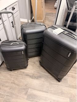 American Tourists Stratum 2.0 3-Piece Luggage Set