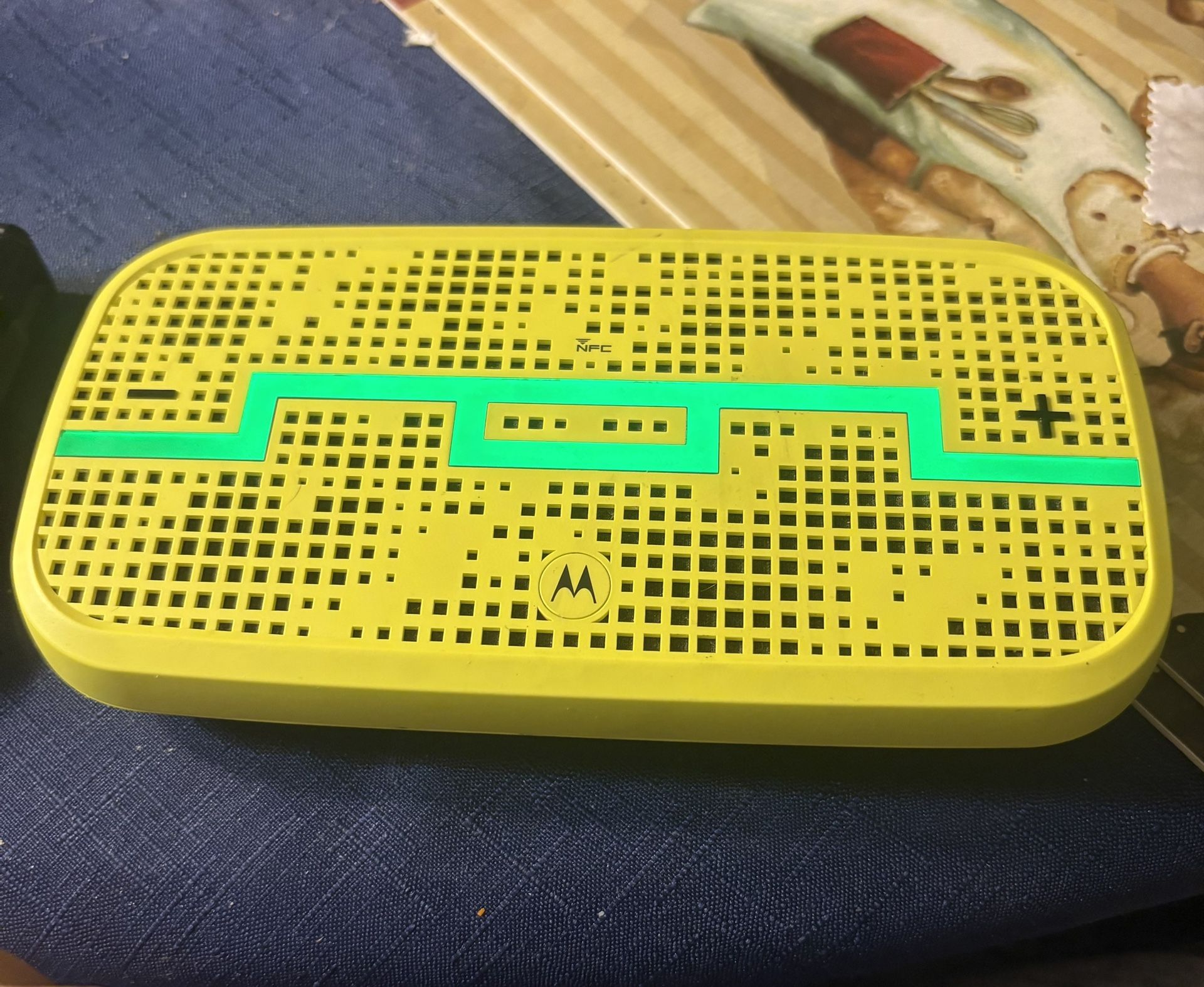 Motorola X Sol Republic Deck Bluetooth NFC wireless speaker,