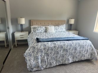 NEW King Bed Set